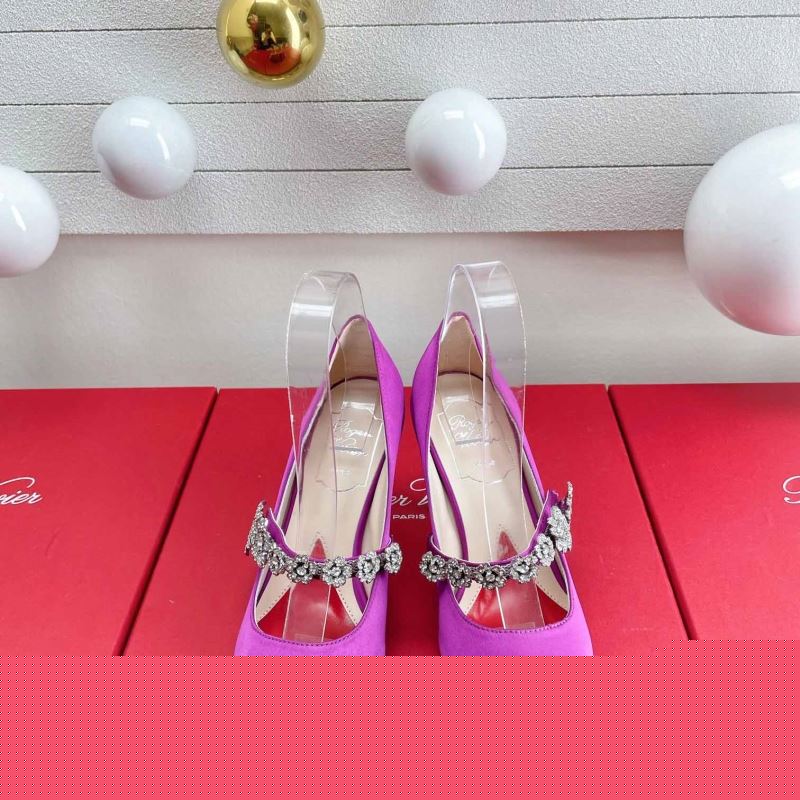 Roger Vivier flat shoes